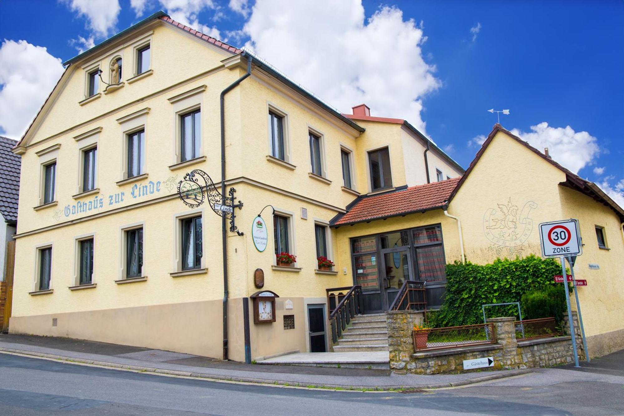 Hotel Zur Linde Gädheim エクステリア 写真