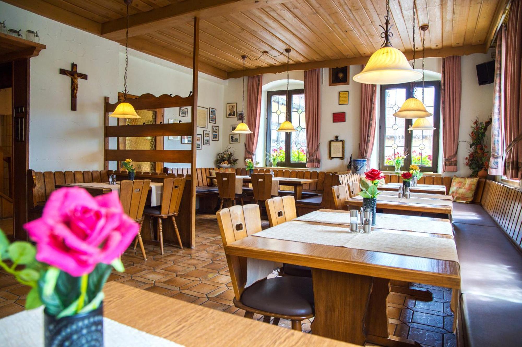 Hotel Zur Linde Gädheim エクステリア 写真
