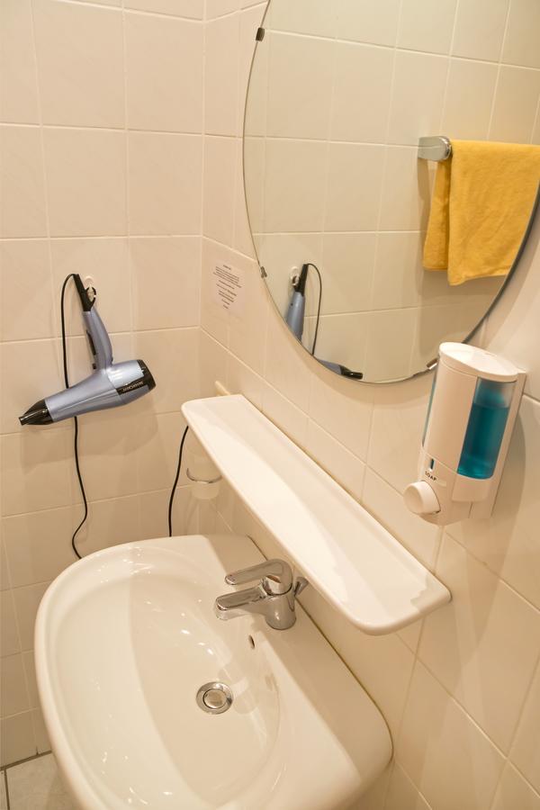 Hotel Zur Linde Gädheim エクステリア 写真