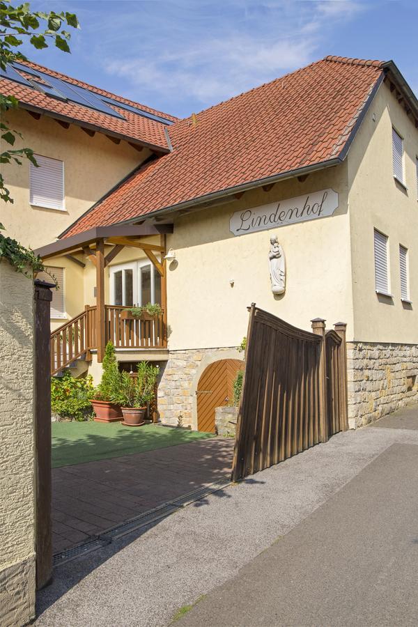Hotel Zur Linde Gädheim エクステリア 写真